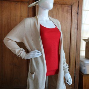 Tunic style lightweight cardigan with no buttons.